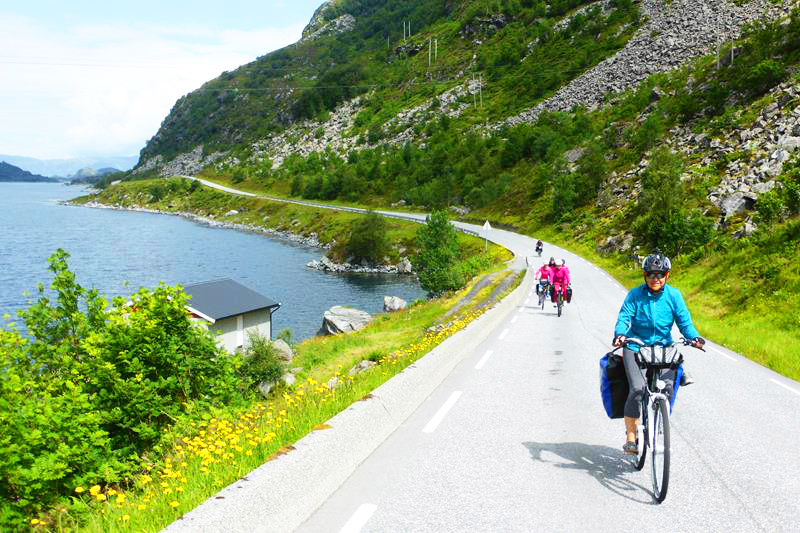 Przez norweskie fiordy na rowerze | TYLKO DLA KOBIET